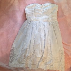 White strapless dress